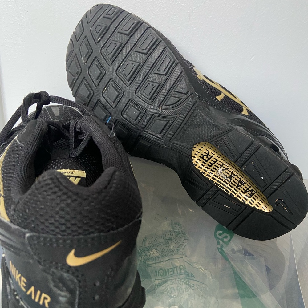 Men's Nike AIR MAX TORCH IV 4  Size 8 Black/Gold